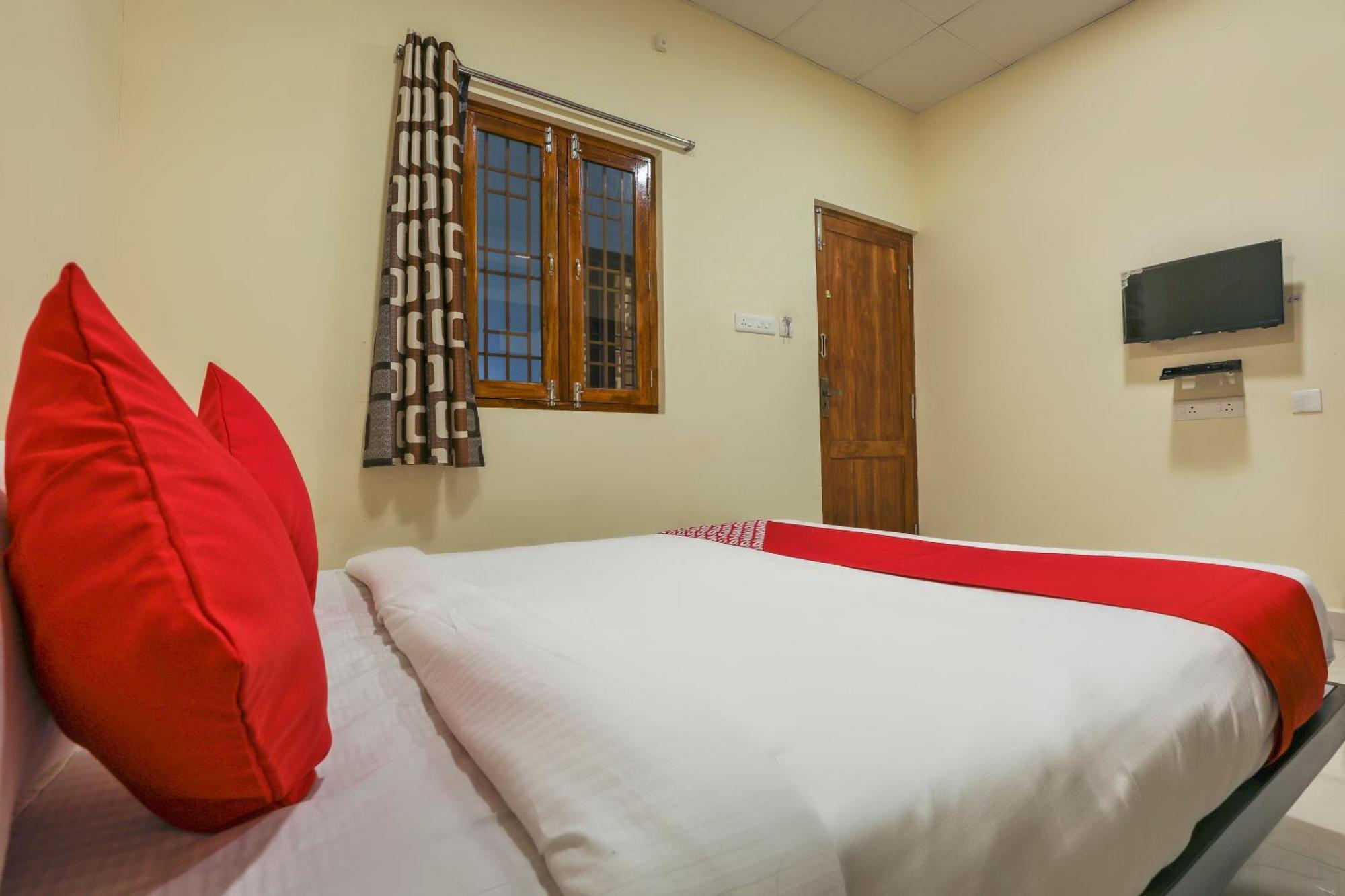 פונדיצ'רי Hotel O Om Sakthi Hotel מראה חיצוני תמונה