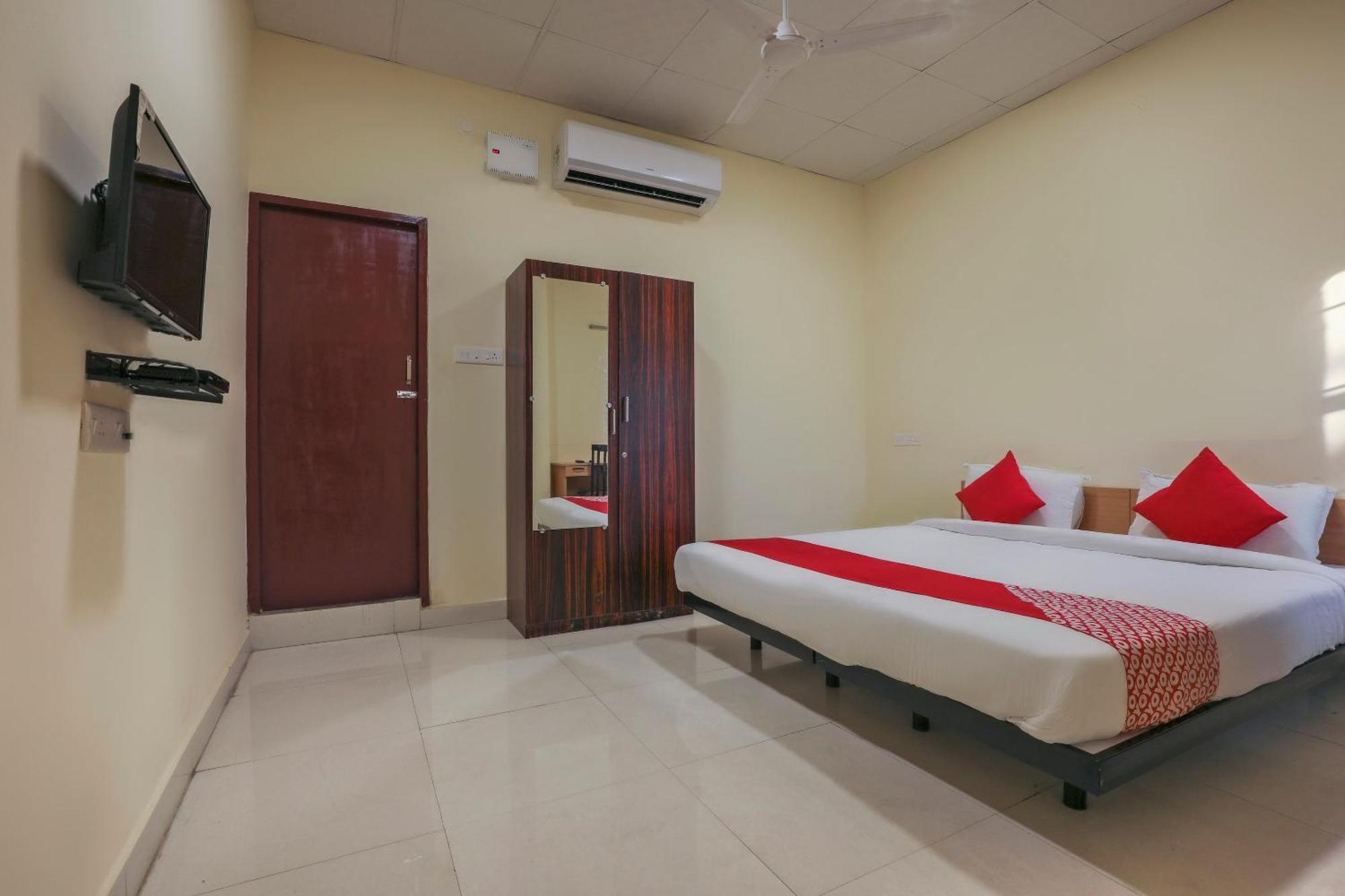 פונדיצ'רי Hotel O Om Sakthi Hotel מראה חיצוני תמונה