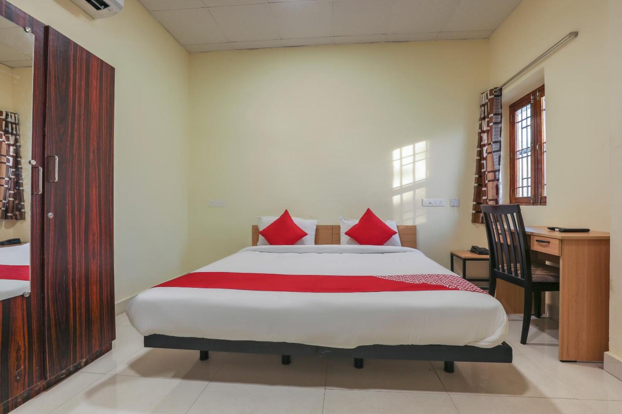 פונדיצ'רי Hotel O Om Sakthi Hotel מראה חיצוני תמונה