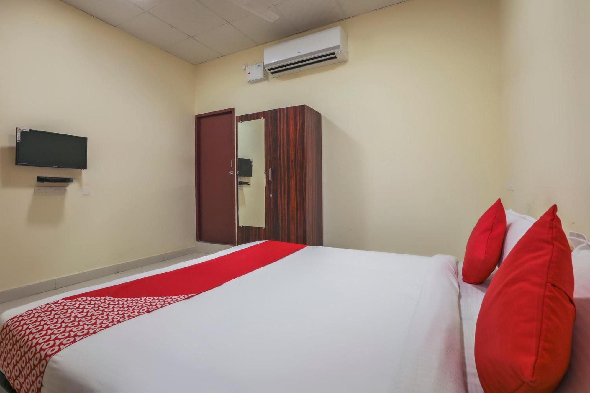פונדיצ'רי Hotel O Om Sakthi Hotel מראה חיצוני תמונה