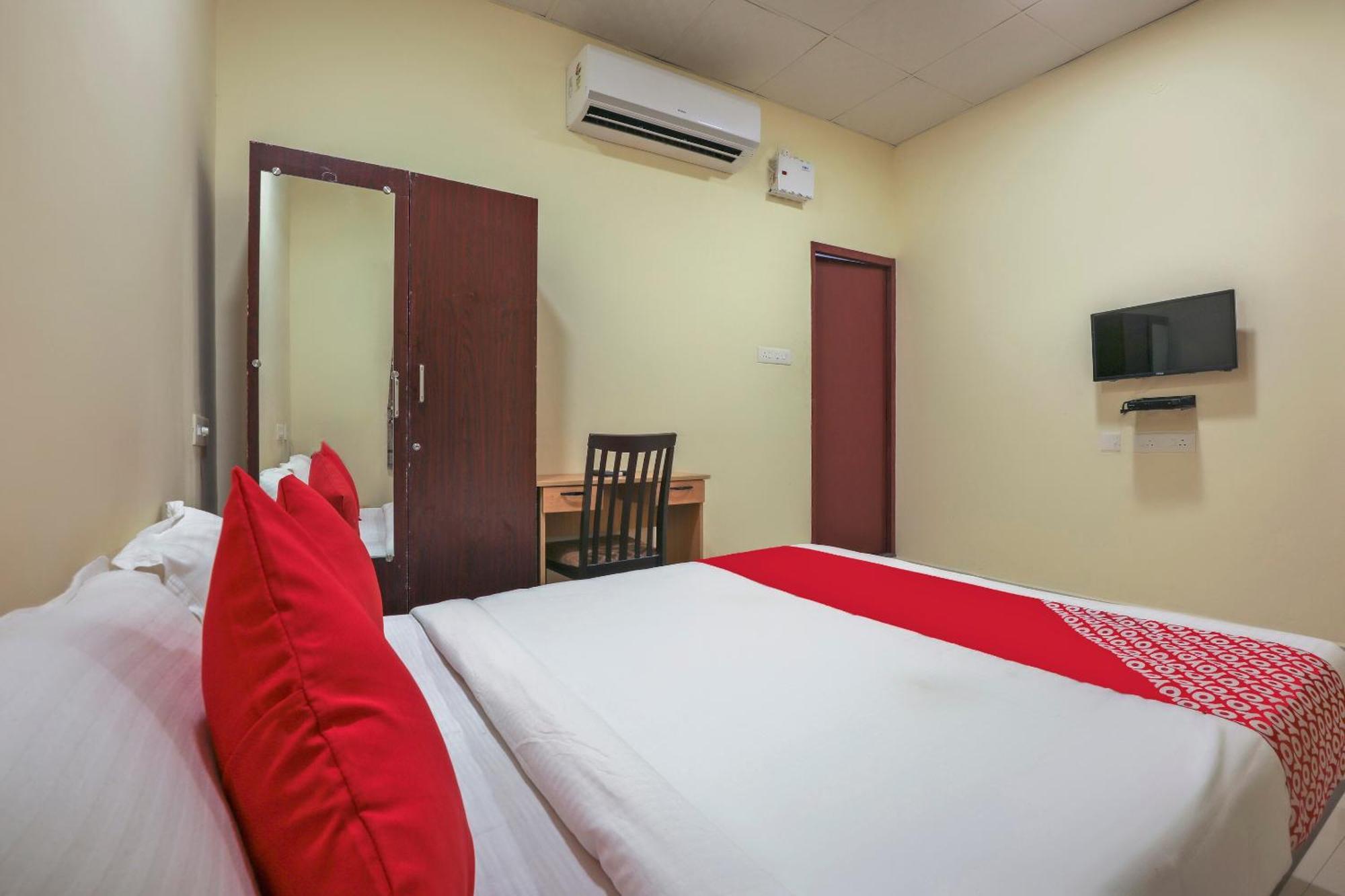 פונדיצ'רי Hotel O Om Sakthi Hotel מראה חיצוני תמונה