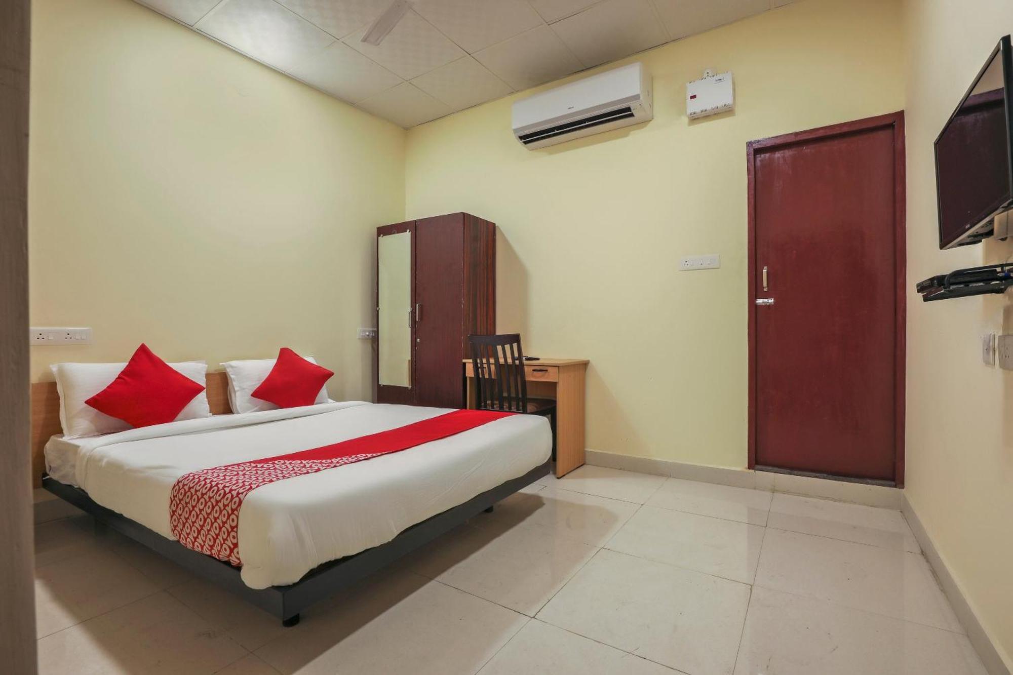 פונדיצ'רי Hotel O Om Sakthi Hotel מראה חיצוני תמונה